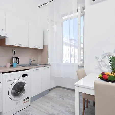 Market 5 - Rent Apartament *