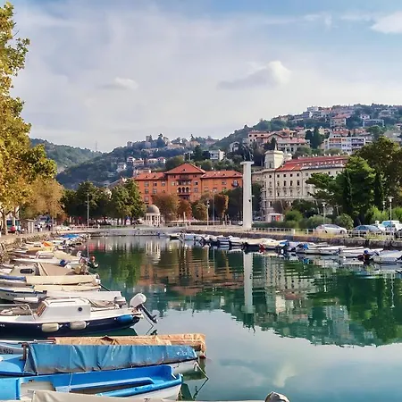 Market 5 - Rent * Rijeka